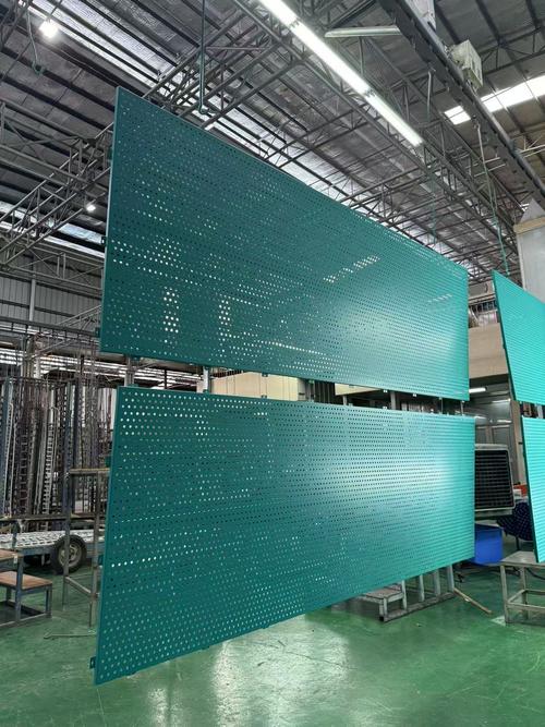 últimas noticias de la empresa sobre ¿Está usted buscando soluciones de revestimiento de aluminio de primer nivel para transformar sus proyectos arquitectónicos?