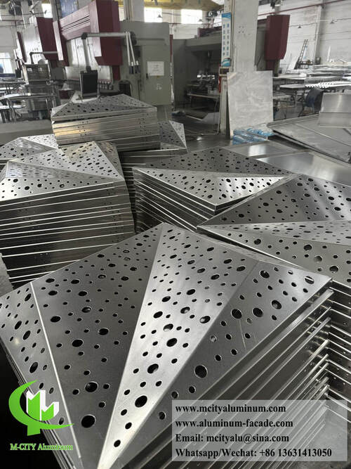 últimas noticias de la empresa sobre ¿Por qué elegir revestimiento de aluminio sólido en lugar de otras opciones?