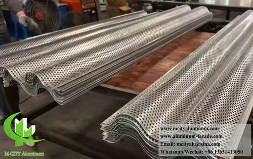 últimas noticias de la empresa sobre La Guía del Arquitecto para Paneles Sólidos de Aluminio 3003: Por Qué la Durabilidad se Une al Diseño en Fachadas Modernas