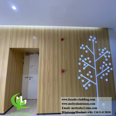 Revestimiento de pared de aluminio sólido de color grano de madera para decoración de paredes interiores de madera