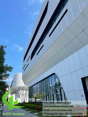 Buen precio Panel de revestimiento de fachada de aluminio macizo perforado con recubrimiento en polvo de tamaño personalizado para revestimiento de paredes arquitectónicas en línea