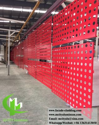 Buen precio Revestimiento de pared de metal cortado por láser Paneles de aluminio sólido con diseño hueco PVDF Color rojo en línea
