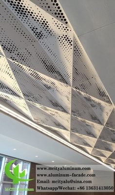 Revestimiento metálico 3D Paneles de aluminio Decoración del techo Patrón perforado Con iluminación LED
