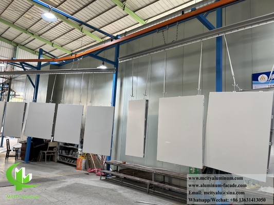 Panel de aluminio con revestimiento metálico hecho a medida, recubierto en polvo contra la oxidación