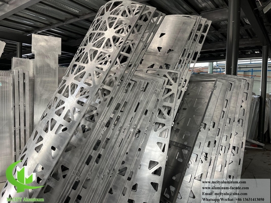 Panel de revestimiento de metal perforado por CNC para columna con luz LED de patrón de corte por láser en el interior