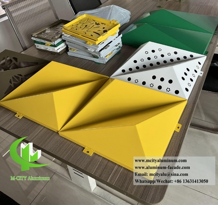 Sistema de fachada de pantalla de aluminio con revestimiento de pared de metal triangular 3D