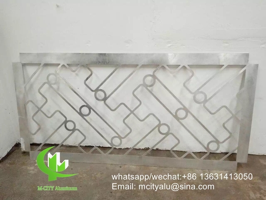 Plata perforada de aluminio metálico con panel de pantalla hueco para la decoración