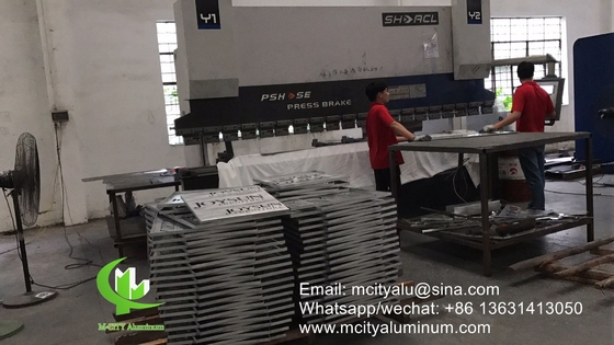 China Panel decorativo de corte por láser CNC de aluminio para tableros publicitarios