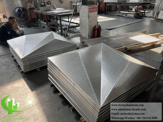 Sistema de fachada de pantalla de aluminio con revestimiento de pared de metal triangular 3D