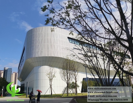 Panel de revestimiento de metal arquitectónico Sistema de fachada de pantalla de aluminio para centros comerciales