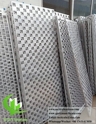 Paneles sólidos de aluminio de 3 mm con patrón de perforación para decoración de paredes
