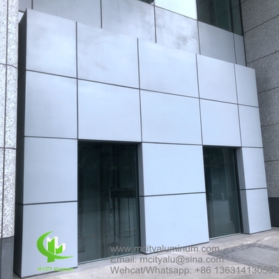 China 30033mm panel de aluminio metálico de aluminio fluorocarbono panel sólido de cortina de pared para revestimiento de fachada