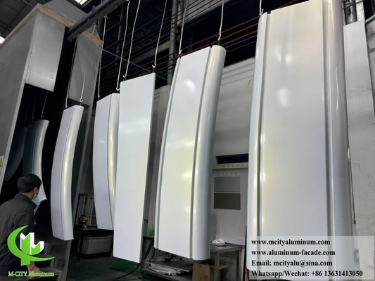 Paneles de aluminio hiperbólicos con revestimiento de fachada metálica doble curvada