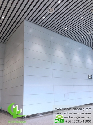 Techo de azulejos de aluminio para interiores y exteriores con revestimiento en polvo blanco a prueba de fuego