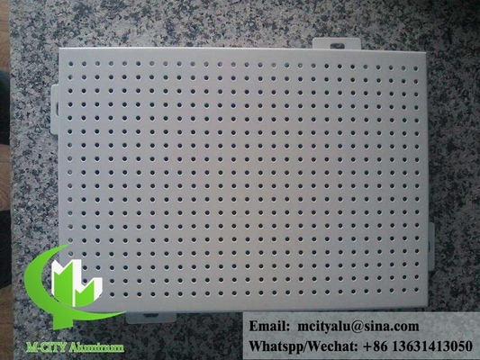 Panel de aluminio para fachada o techo