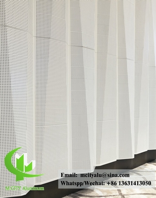 Panel de aluminio metálico dejar forma para revestimiento de edificios con color dorado