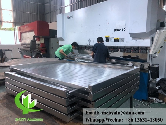 Fabricación de paneles de aluminio sólido para fachadas arquitectónicas