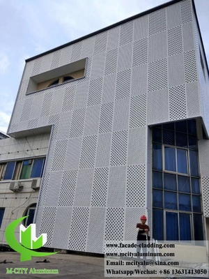 Capa de aluminio con revestimiento peforado de fachada de paneles metálicos PVDF 3 mm