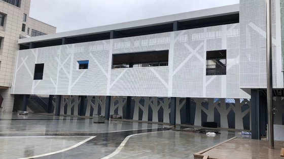 fachada metálica perforada revestimiento de aluminio en polvo recubierto de blanco 3 mm