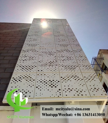 África Proyecto de revestimiento de paredes de fachada de aluminio de chapa metálica perforada de 2 mm