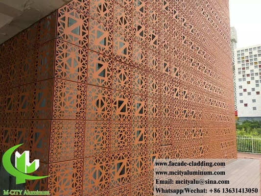 Forma triangular Revestimiento metálico perforado fachadas de aluminio para edificios arquitectónicos