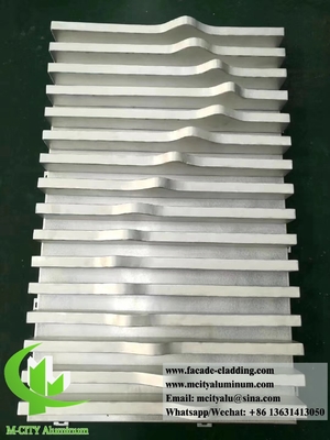 Techo de metal ondulado 3D fachadas metálicas de aluminio tubo soldado revestimientos personalizados