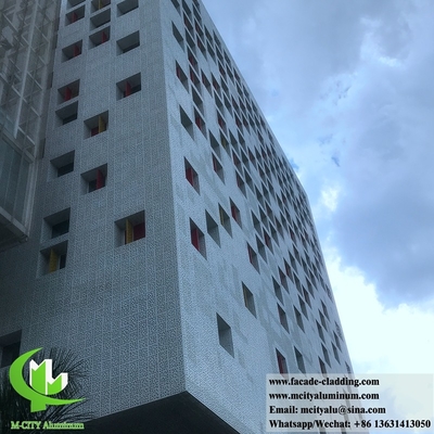 Panel decorativo de aluminio perforado con revestimiento metálico para revestimiento de paredes de aluminio sólido