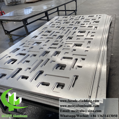 Pantalla metálica perforada fachada revestida de aluminio paneles sólidos chapa metálica con patrones decorativos
