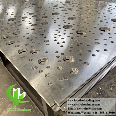 Proyecto de perforación de agujeros redondos con fachada de aluminio y revestimiento de pared de metal