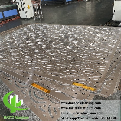 Proyecto de perforación de agujeros redondos con fachada de aluminio y revestimiento de pared de metal