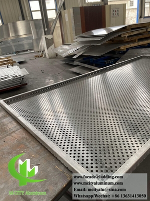 Fabricación de revestimientos para paredes de aluminio con revestimiento de fachadas metálicas perforadas