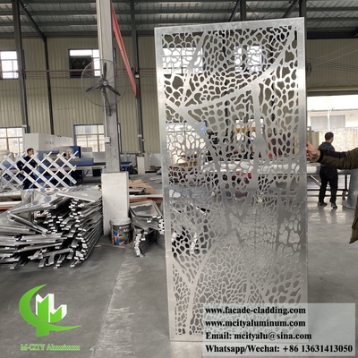 Pantalla de metal de 3 mm con diseños de hojas cortadas por láser para decoración de revestimiento de paredes interiores