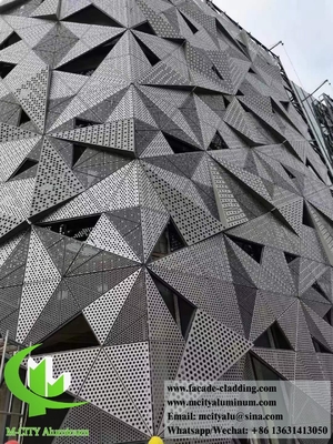 3D fachada de metal revestimiento de aluminio diseño hueco color de la franja 1m x 1m 3mm de espesor