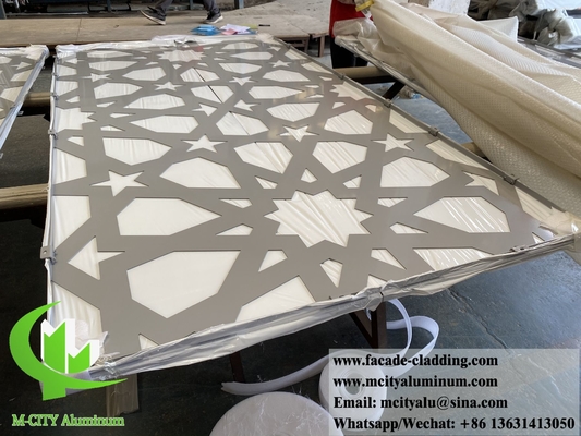 Pantalla metálica perforada de aluminio sólido revestimiento de pared en polvo recubierto de color gris con patrones
