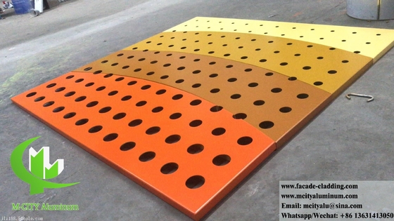 Perforando el panel de revestimiento de aluminio con paneles curvos de espiga sólida para el sistema de fachadas de edificios