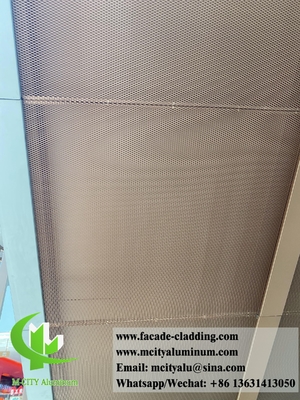 Revestimiento de aluminio de malla metálica expandida PVDF Decoración de techo de color dorado