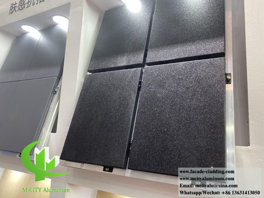 Revestimiento de aluminio sólido Hoja de metal PVDF Revestimiento anti-herrumbre duradero para fachada exterior