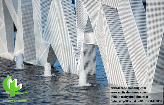 Revestimiento de aluminio con malla corrugada perforada Decoración exterior PVDF Color blanco