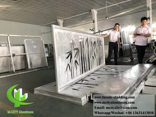 Panel de pared metálico cortado por láser