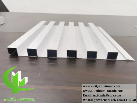 Panel corrugado de perfiles de aluminio para la construcción de fachada de pared revestimiento de decoración de polvo recubierto de 10 años de garantía