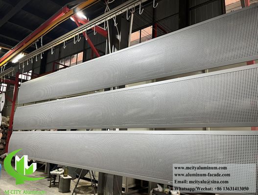 Buen precio Panel de aluminio arquitectónico con recubrimiento en polvo de 3 mm de espesor con diseño de lamas perforadas personalizables para protección solar en línea