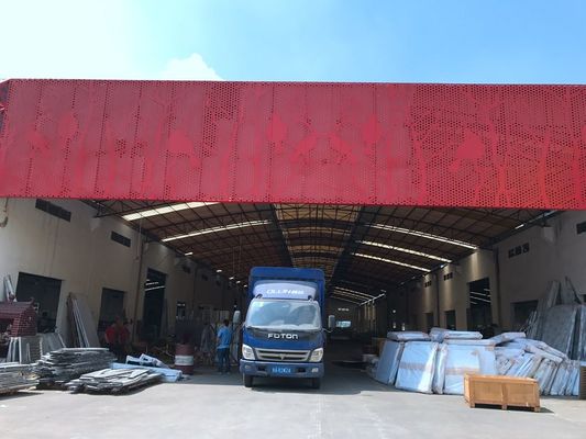 Buen precio Panel de Aluminio Perforado con Diseños Artísticos Personalizados y Superficie con Recubrimiento en Polvo para Revestimiento de Fachadas en Tamaño Estándar de 1000x2000mm en línea