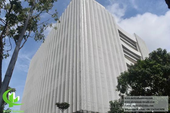 Buen precio Panel de revestimiento de fachada de aluminio CNC Decoración de pared externa Patrón perforado en línea