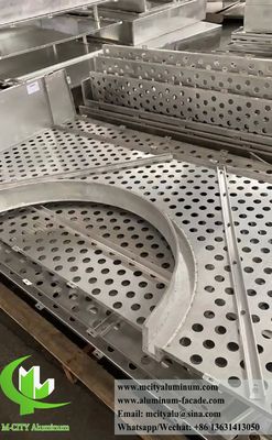 Buen precio Panel de fachada de aluminio perforado cortado con CNC con recubrimiento PVDF en tamaño de 1200x2400 mm en línea