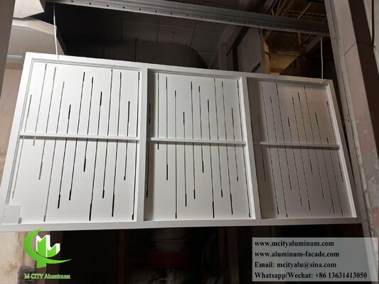 Buen precio Panel de malla de aluminio recubierto en polvo de 3 mm de espesor con colores RAL personalizados para aplicaciones de fachada y cerca en línea