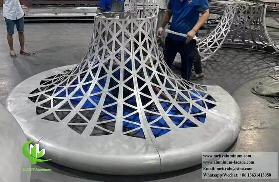 Buen precio Revestimiento de columna de aluminio perforado con recubrimiento en polvo de tamaño personalizado y paneles de aluminio de doble curvatura en línea