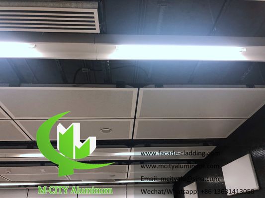 Buen precio Panel de fachada de aluminio perforado revestido en polvo con grosor de 3 mm para revestimiento arquitectónico en línea
