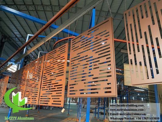 Buen precio Pantallas de aluminio perforadas para cercas, fachadas, revestimientos antióxido resistentes al fuego PVDF color marrón en línea